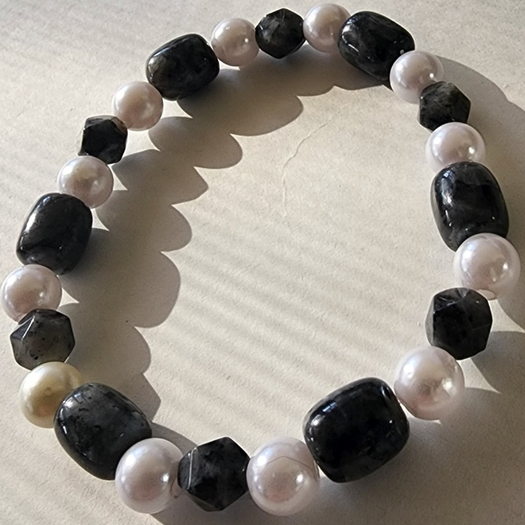 ⚪ Larvikite Pearl Bracelet - Picture 7 of 8